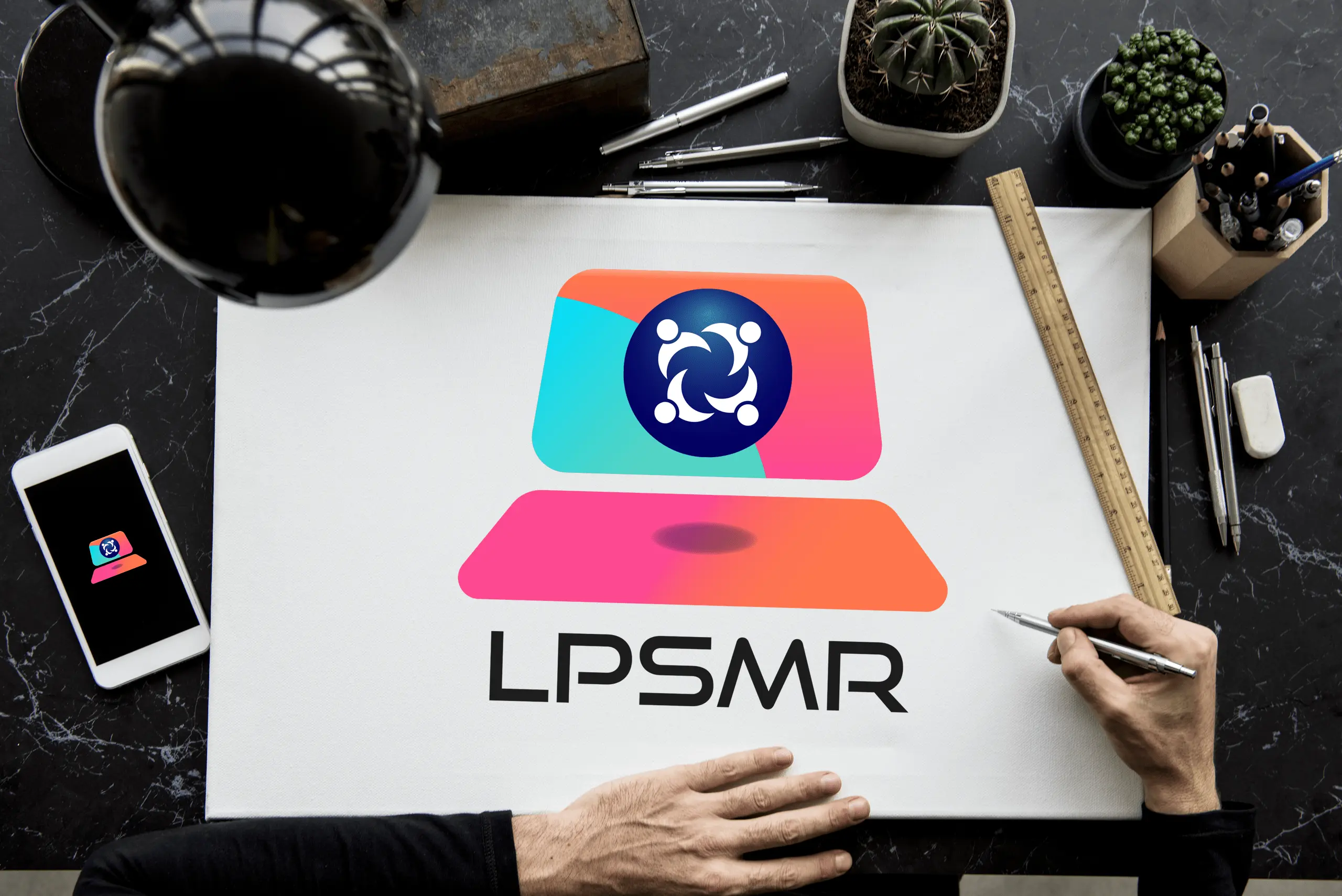 logo lpsmr sur table de designer